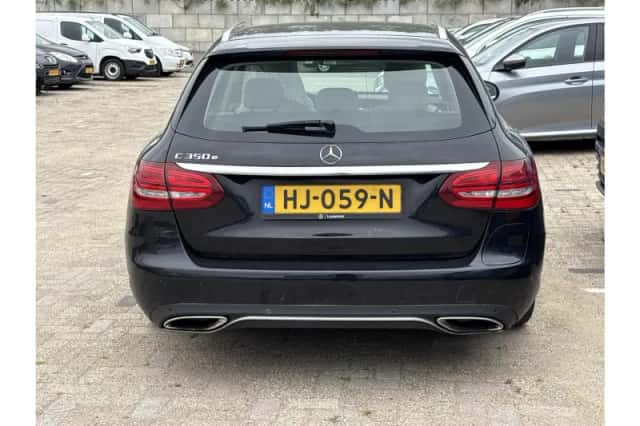 Mercedes-Benz C-Klasse (2015) thumbnail 4