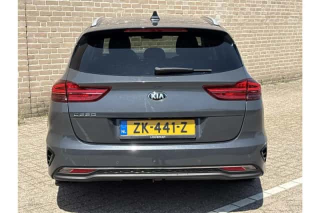 Kia Ceed Sportswagon (2019) thumbnail 6