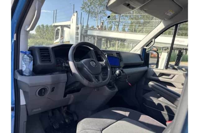 Volkswagen Crafter (2020) thumbnail 3