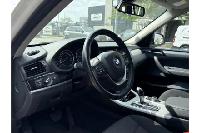 BMW X3 (2015) thumbnail 3