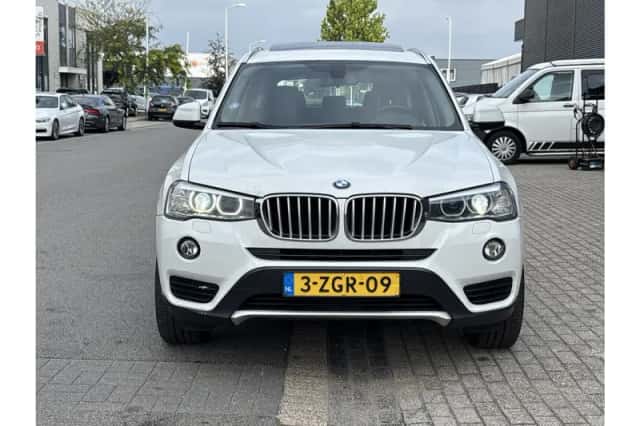 BMW X3 (2015) thumbnail 5