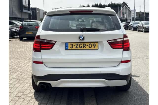 BMW X3 (2015) thumbnail 6