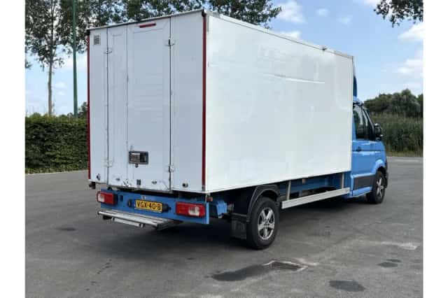 Volkswagen Crafter (2020) thumbnail 2