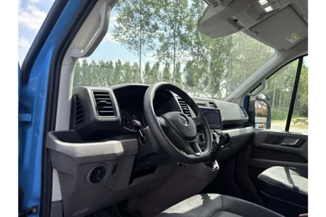 Volkswagen Crafter (2020) thumbnail 3