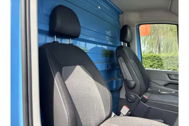 Volkswagen Crafter (2020) thumbnail 4