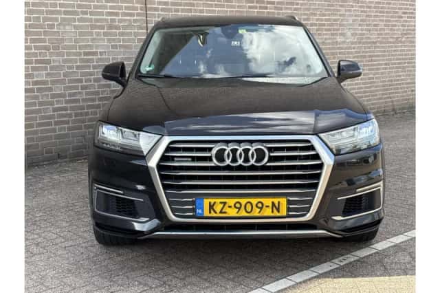 Audi Q7 (2016) thumbnail 5