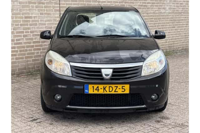 Dacia Sandero (2009) thumbnail 5