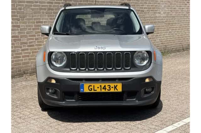 Jeep Renegade (2015) thumbnail 5