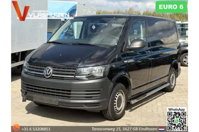 Volkswagen Transporter (2017) thumbnail 1