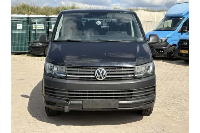 Volkswagen Transporter (2017) thumbnail 6