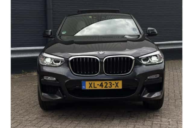 BMW X4 (2019) thumbnail 5