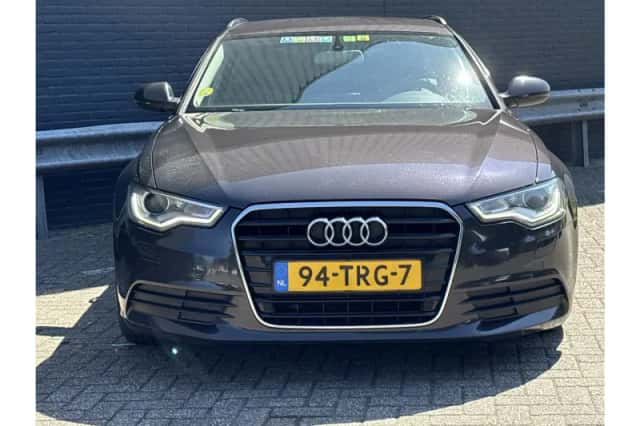 Audi A6 (2011) thumbnail 5