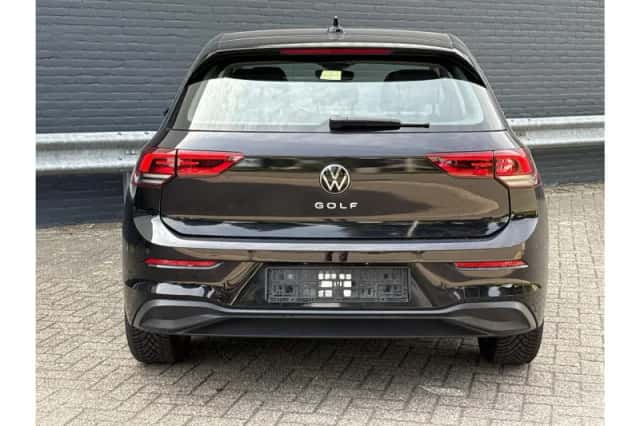 Volkswagen Golf (2021) thumbnail 6