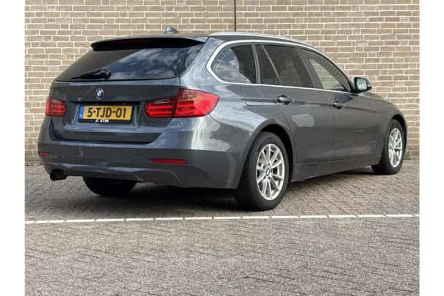 BMW 3-Serie (2014) thumbnail 2