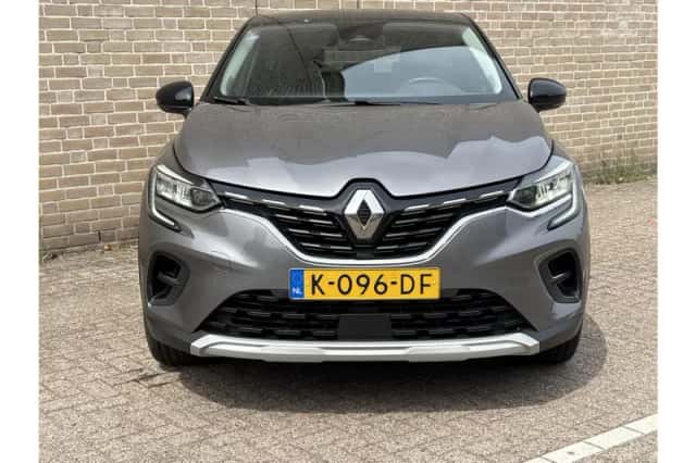 Renault Captur (2020) thumbnail 5