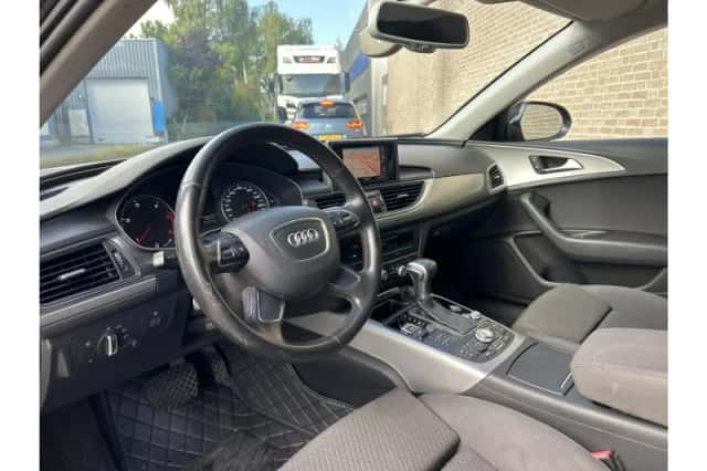 Audi A6 (2013) thumbnail 3