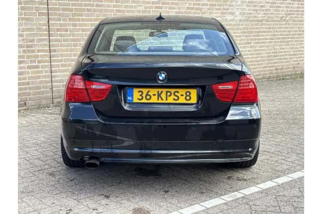BMW 3-Serie (2010) thumbnail 6
