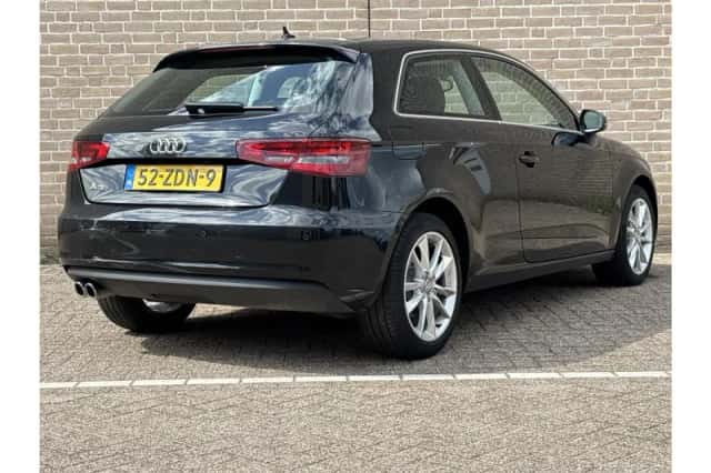 Audi A3 (2012) thumbnail 2