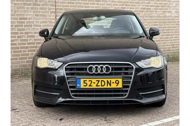 Audi A3 (2012) thumbnail 4