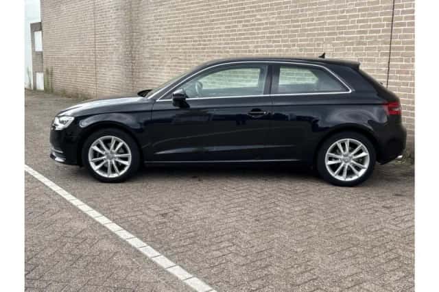 Audi A3 (2012) thumbnail 6