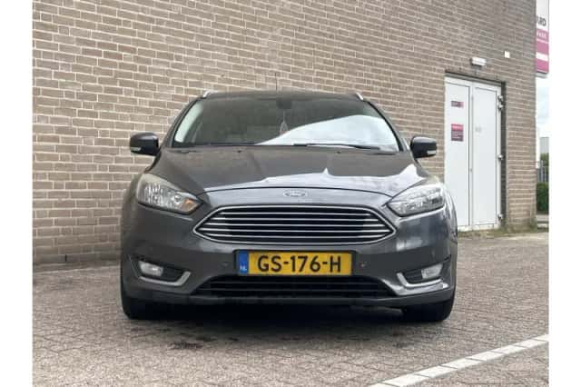 Ford Focus (2015) thumbnail 5