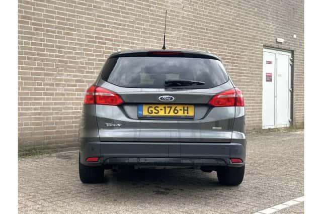 Ford Focus (2015) thumbnail 6