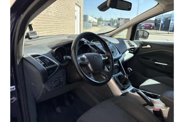 Ford C-Max (2011) thumbnail 3