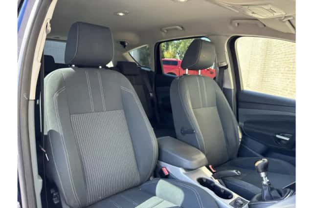 Ford C-Max (2011) thumbnail 4