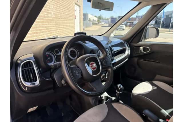 Fiat 500L (2014) thumbnail 3