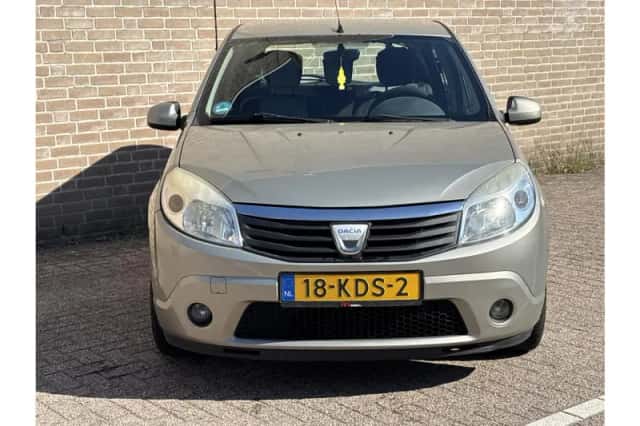 Dacia Sandero (2009) thumbnail 5