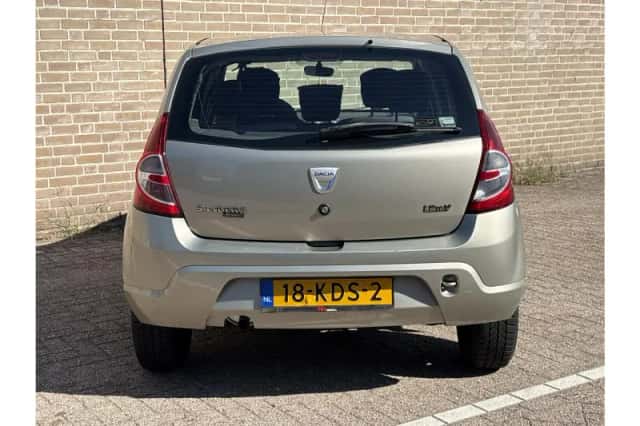Dacia Sandero (2009) thumbnail 6