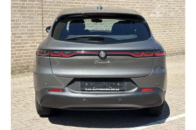 Alfa Romeo Tonale (2023) thumbnail 6