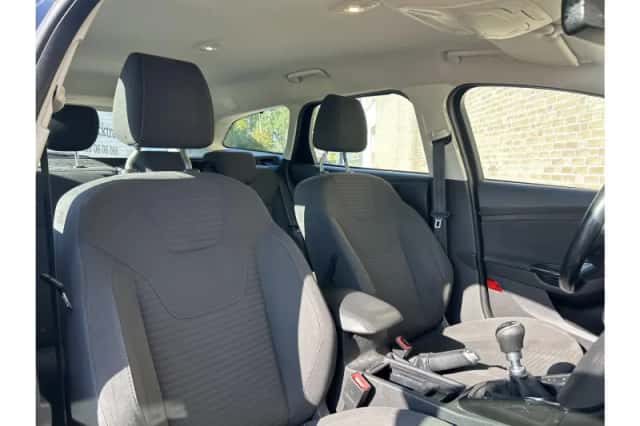 Ford Focus (2015) thumbnail 4