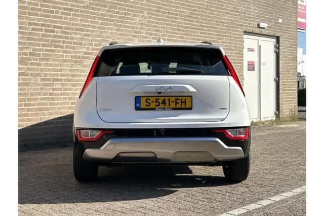 Kia Niro (2023) thumbnail 6