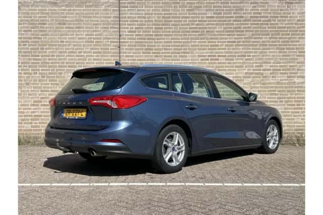 Ford Focus (2019) thumbnail 2