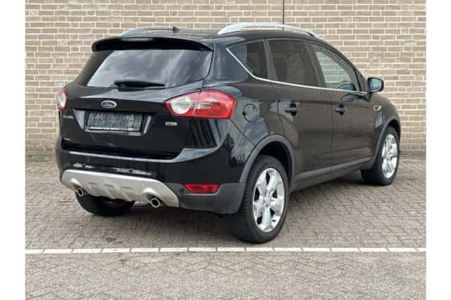 Ford Kuga (2009) thumbnail 2