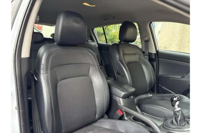 Kia Sportage (2012) thumbnail 4