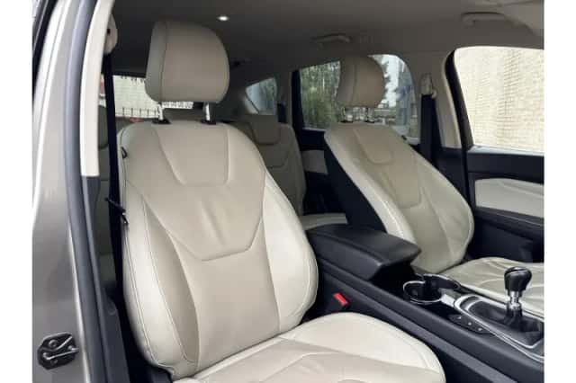 Ford S-Max (2016) thumbnail 4