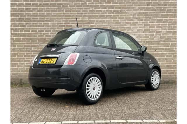 Fiat 500 (2015) thumbnail 2
