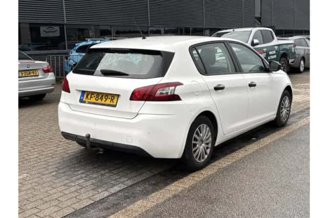 Peugeot 308 (2014) thumbnail 2