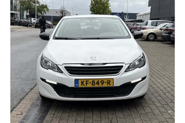Peugeot 308 (2014) thumbnail 5