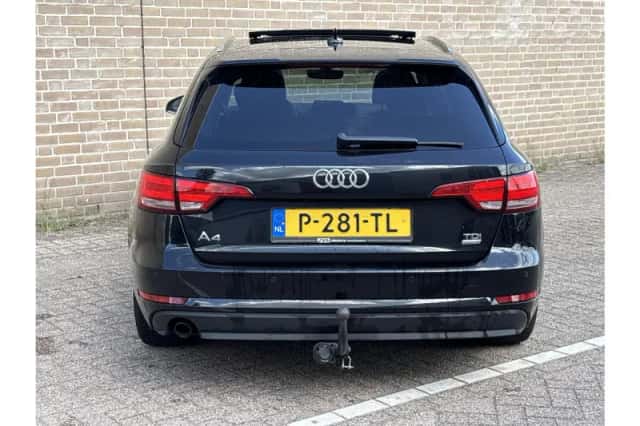 Audi A4 (2017) thumbnail 6