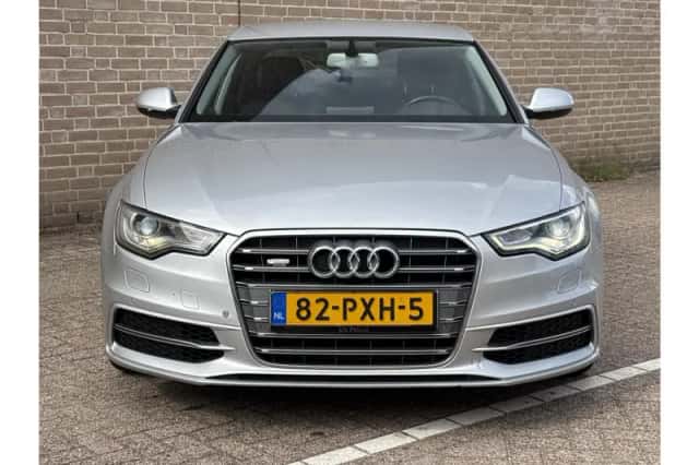 Audi A6 (2011) thumbnail 5
