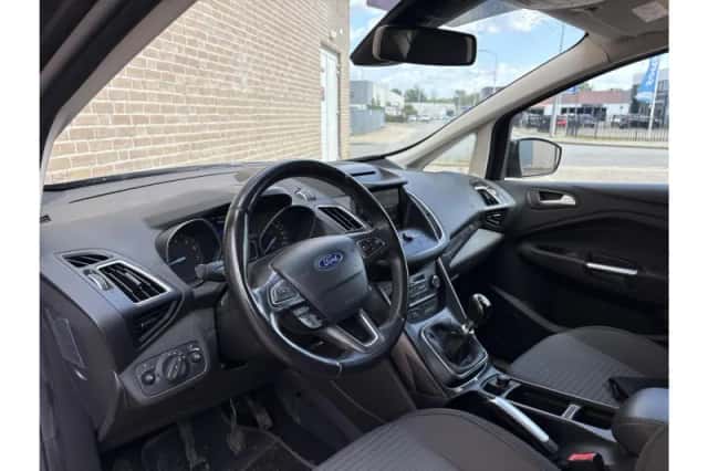 Ford C-Max (2015) thumbnail 3