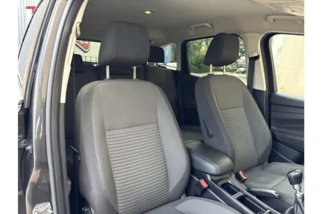Ford C-Max (2015) thumbnail 4