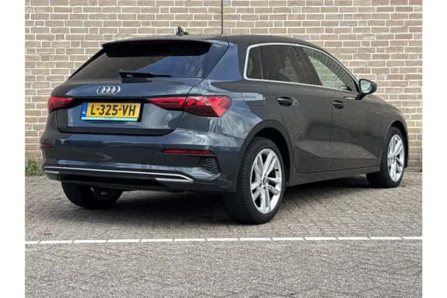Audi A3 (2021) thumbnail 2