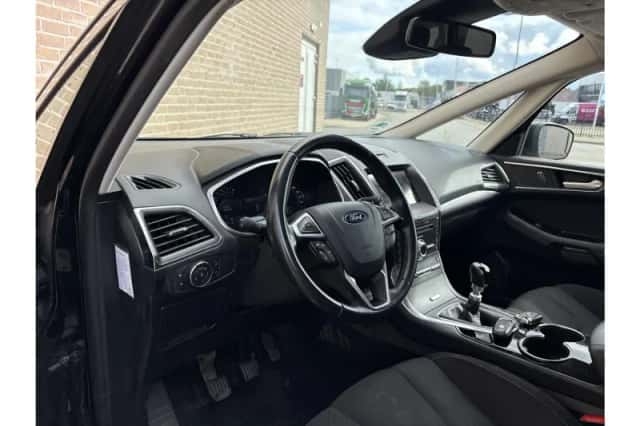 Ford S-Max (2019) thumbnail 3