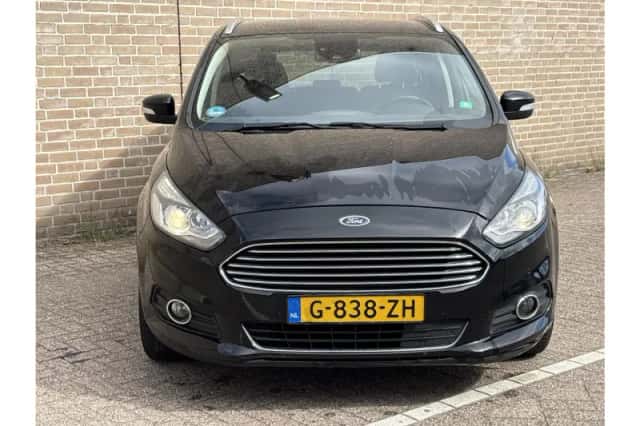 Ford S-Max (2019) thumbnail 5