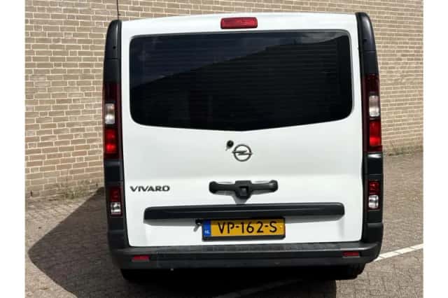 Opel Vivaro (2015) thumbnail 6