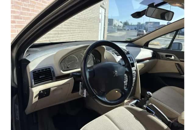 Peugeot 407 (2004) thumbnail 3